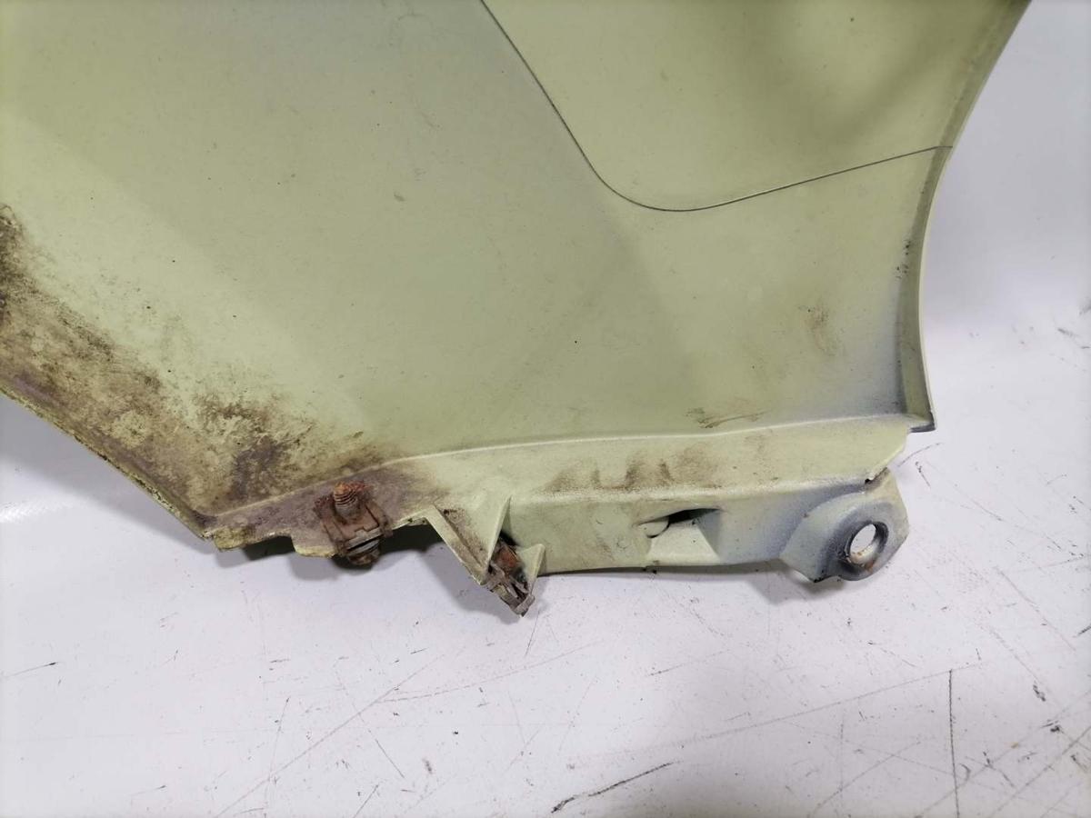 Renault Twingo 2 original Kotfl&uuml;gel vorn links OVF91 Gr&uuml;n BJ09